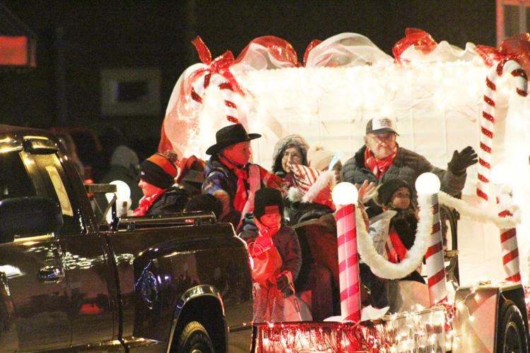 Milford presents Christmas Parade newsbug.info
