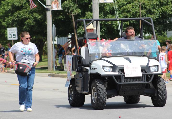 Old Settlers Parade presented in Cissna Park News newsbug.info