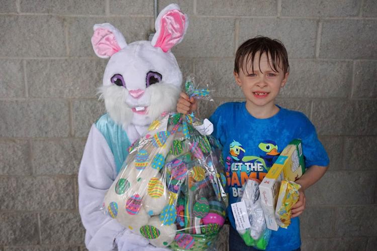 Rain didn't dampen spirits of egg hunters in Crescent City | News ...