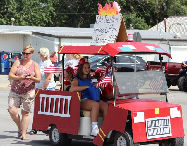 Old Settlers Parade presented in Cissna Park News newsbug.info
