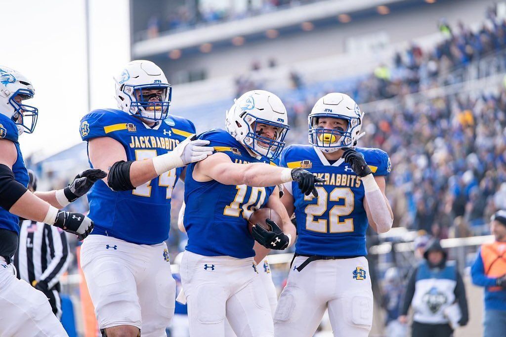 Grownowski leads South Dakota St past Montana St in FCS semi - The