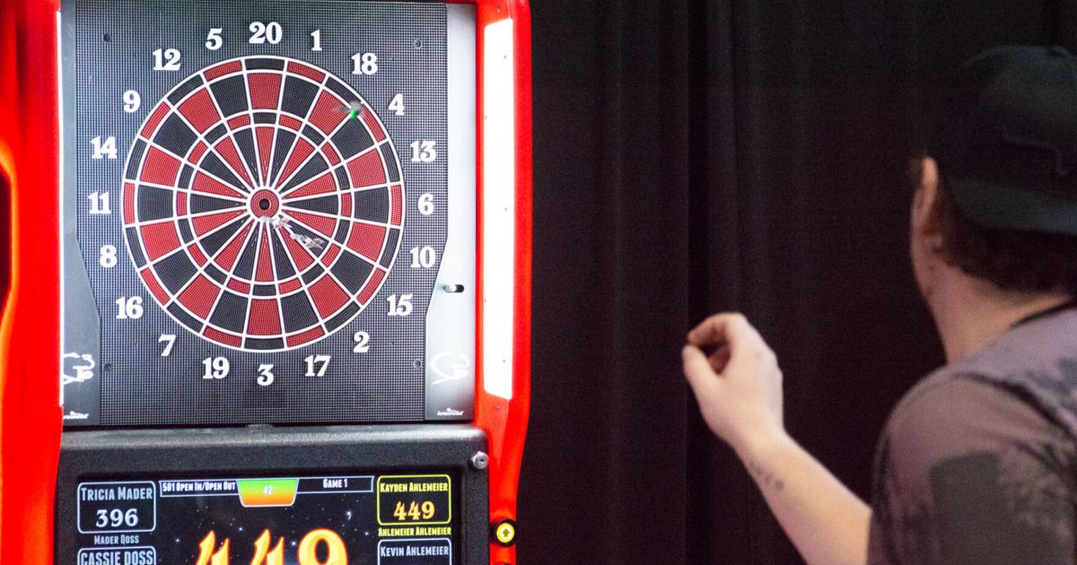 South Dakota State Dart Tournament has 3,500 competitors chasing South Dakota State Dart Tournament has 3,500 competitors chasing