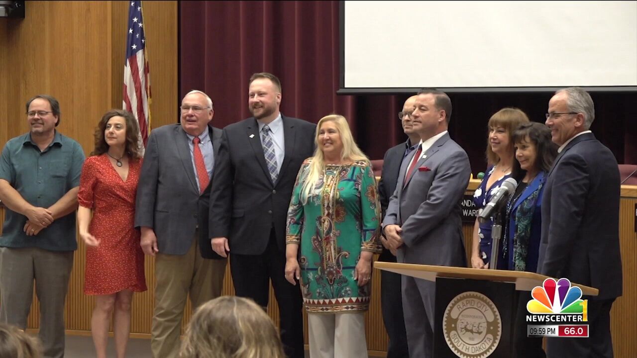 Common Council Says Hello And Goodbye As New Aldermen Are Sworn In ...