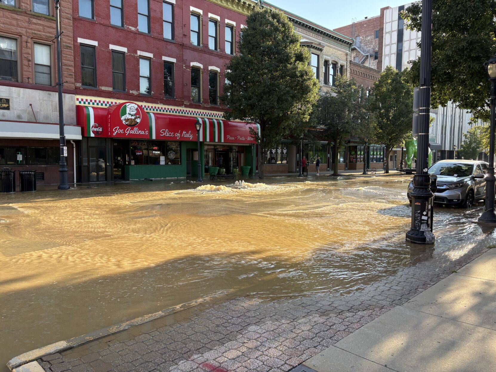 UPDATE: Crews continue work on water main break in Downtown