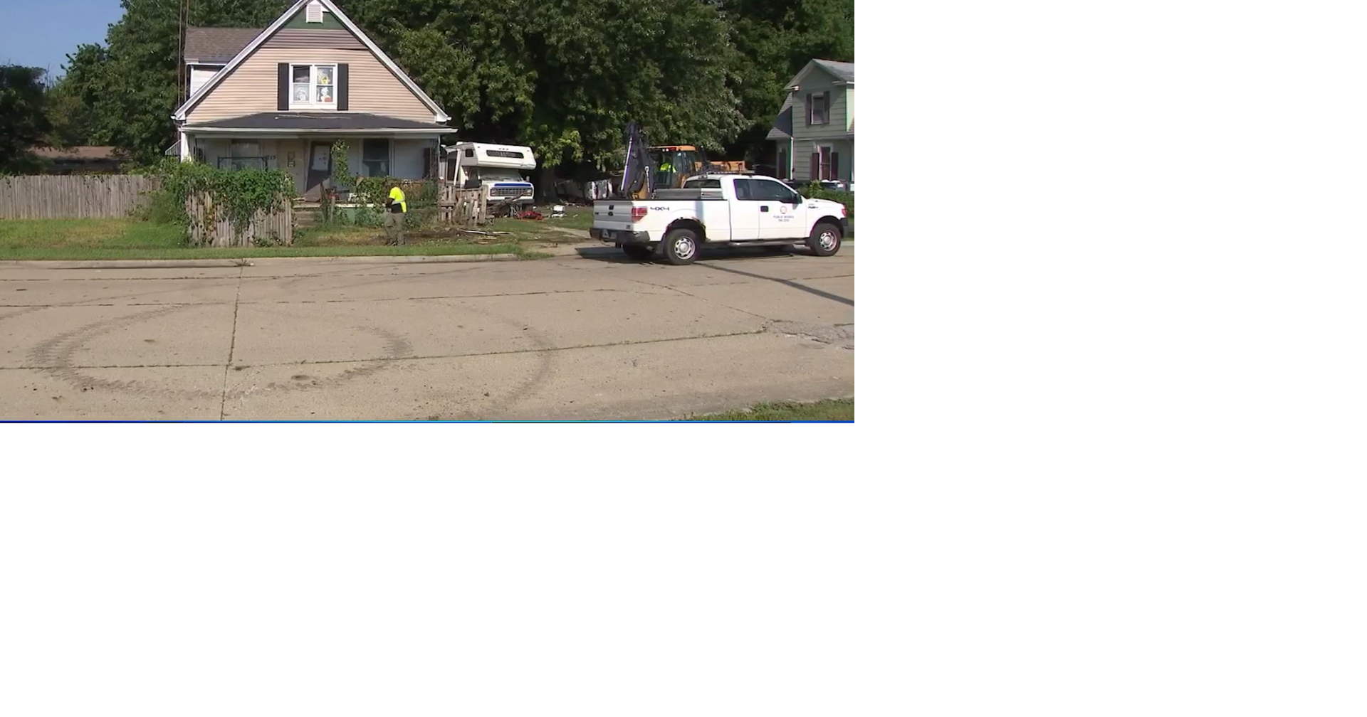 Springfield crews clean up homeless encampment area