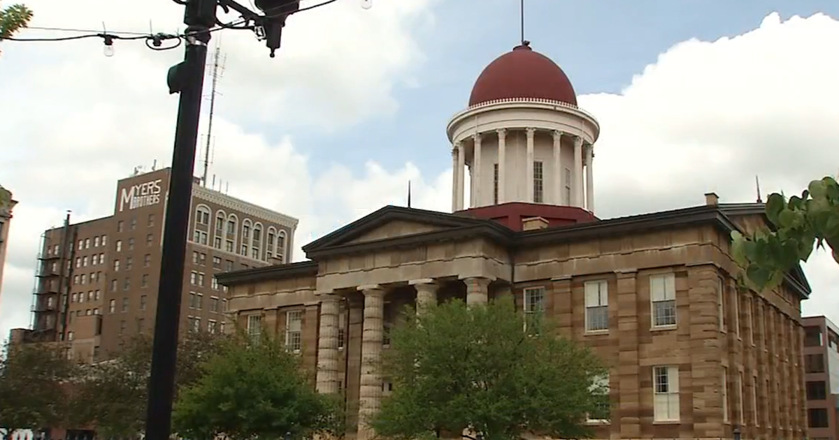 Democracy Rising Rally planned at Old State Capitol