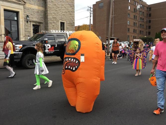 Mount Carmel Halloween parade features odd, unusual News