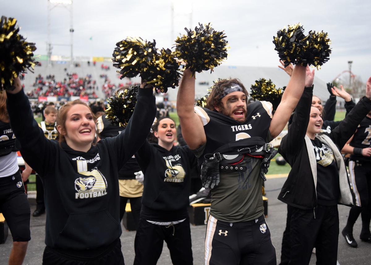 Southern Columbia Area state title game