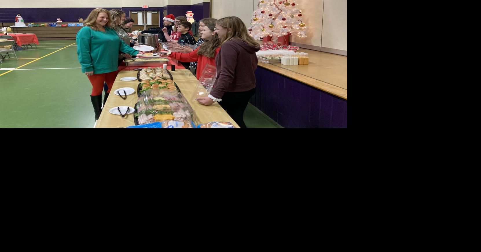 Student council hosts holiday meal for faculty, staff at Shamokin Area