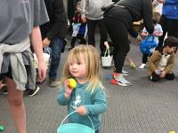 Little Easter egg hunters scoop up candy-filled shells, prizes at ...