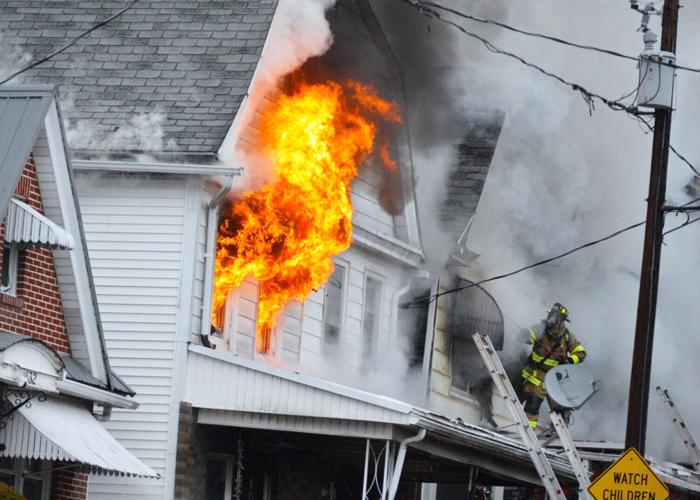 Scott Streetfire Deputy fire chief: At least 10 displaced, three homes to be razed from ...