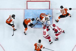 Hurricanes send Flyers to franchise-record 7th straight loss to open season