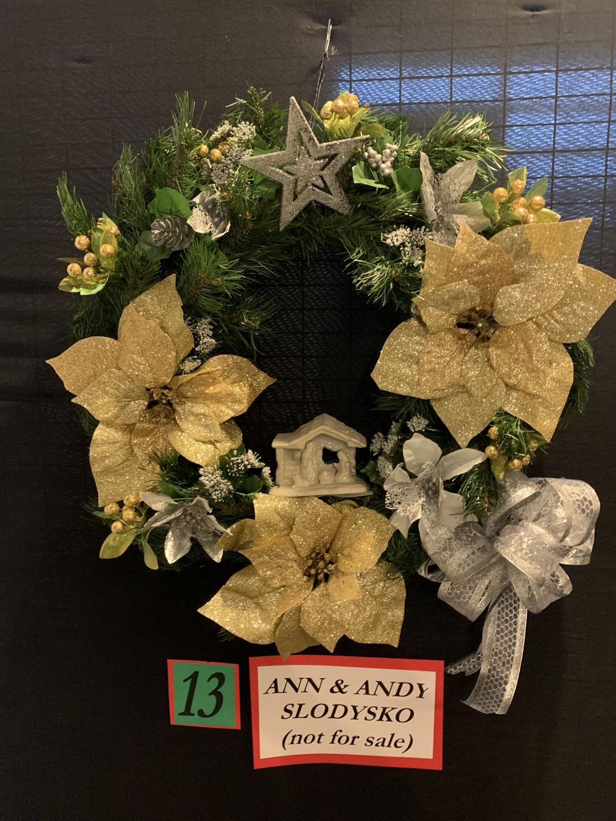 Christmas Wreath Contest 