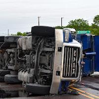 Tri-axle overturns at Strong Connector; knocks out power to borough and township - Vimarsana News