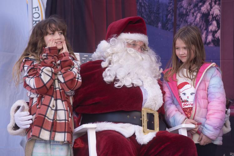 Santa arrives in Mount Carmel Organizations hold annual Christmas