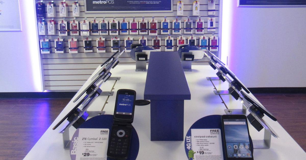 New MetroPCS Telecommunications store opens for business in downtown ...