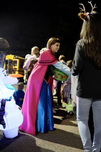 Trunk-or-treat at SAHS