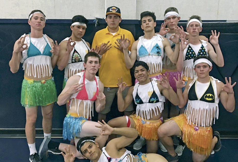 YHS Powder Puff game is fun News