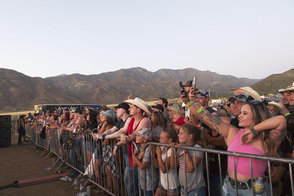Thousands attend Five Winds Country Music Festival in Yucaipa News