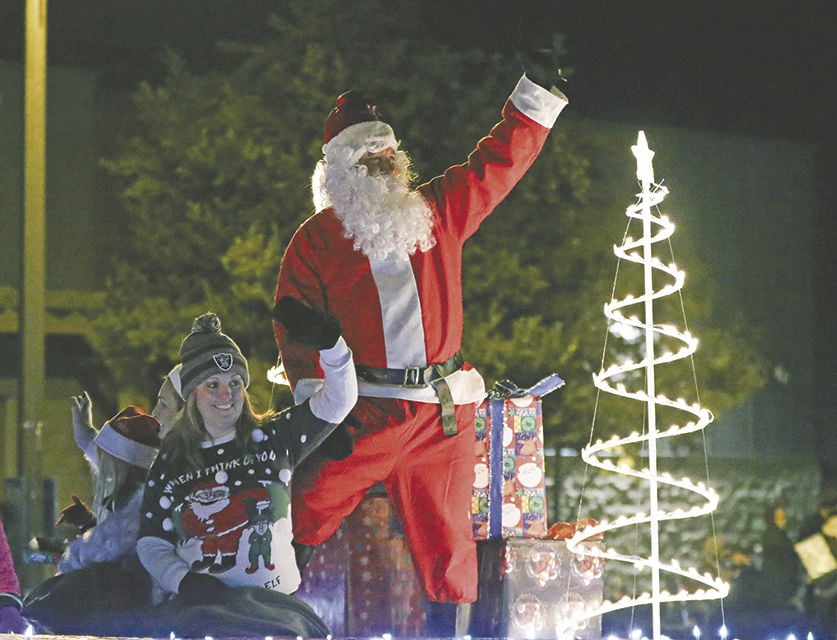 First Christmas parade lights up Calimesa! Local News