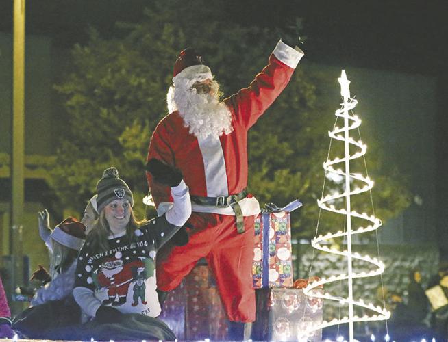 First Christmas parade lights up Calimesa! Local News