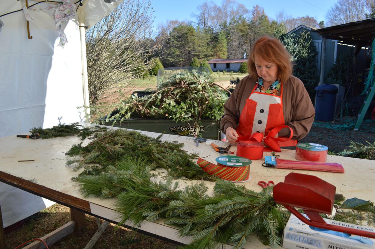 Smith S Family Fun Farm A Special Holiday Tradition Arts Entertainment Newsoforange Com