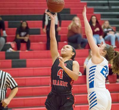 Rio Women Fall Short Against No 13 Cougars Sports