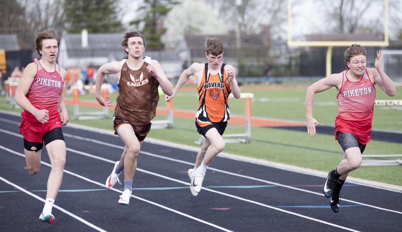 Waverly, Piketon, Eastern sprinters VH 497A2115T.jpg