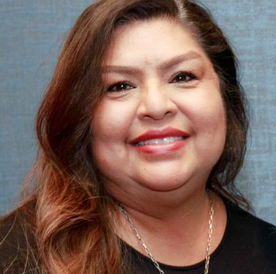 Hopi tribal liaison Holly Figueroa receives Community Health Champion award