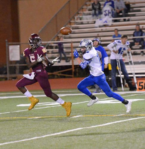Snowflake Lobos Snowflake Lobos hand Winslow Bulldogs first defeat of the season ...