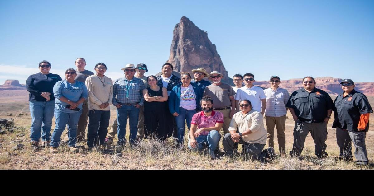 Comb Ridge project provides electricity and broadband to 25 members of