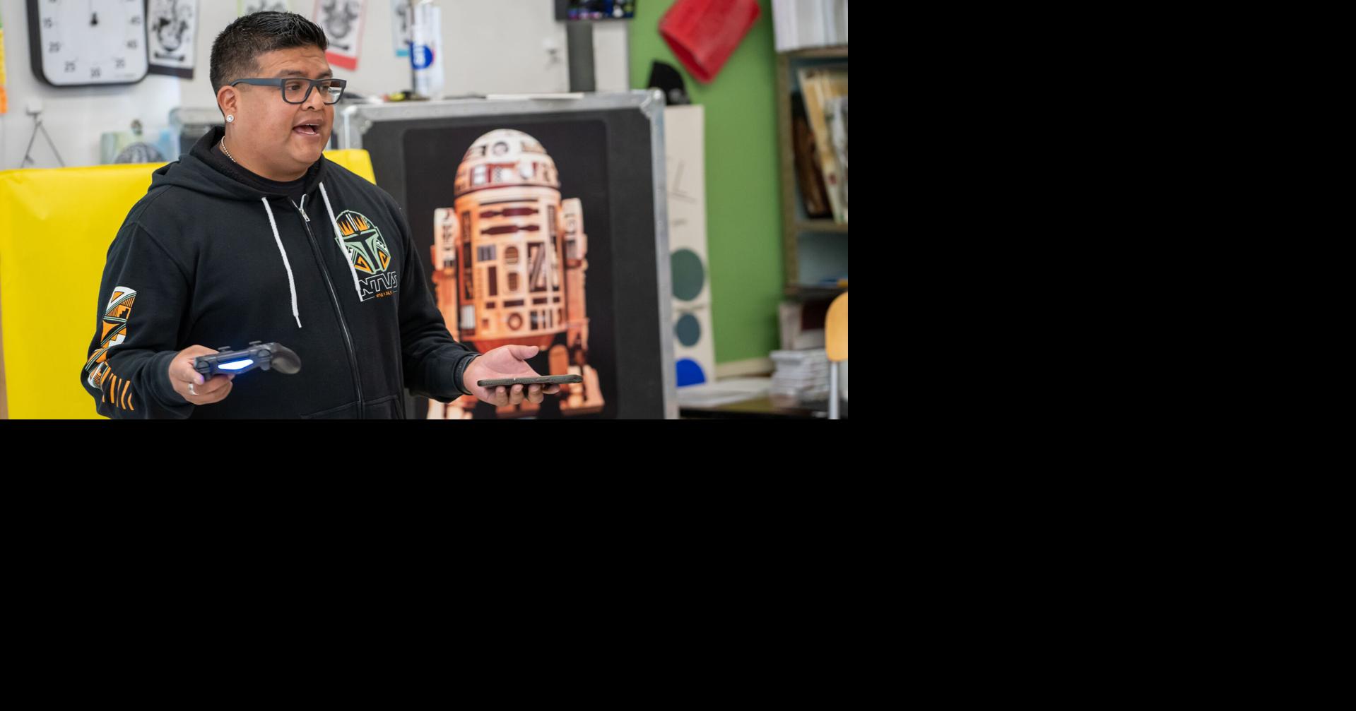 HOPI R2 shows blend of Native art and technology to students at Thomas ...