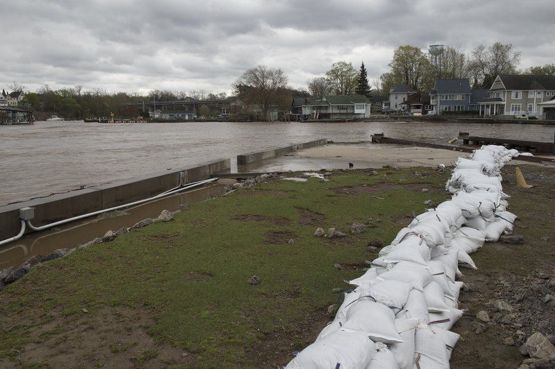 Cuomo declares state of emergency along Lake Ontario shoreline Cuomo declares state of emergency along Lake Ontario shoreline
