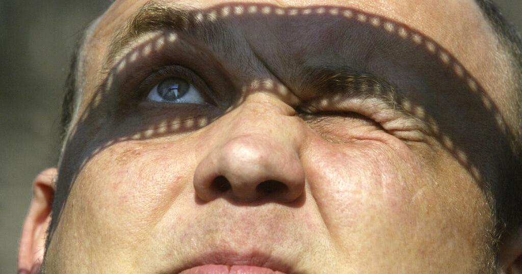 Looking at the sun in an eclipse will fry your eyes painfully. Take it from someone who knows - Vimarsana News
