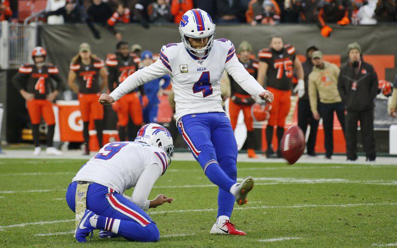 Browns hold off Bills 19-16 to end 4-game slide 