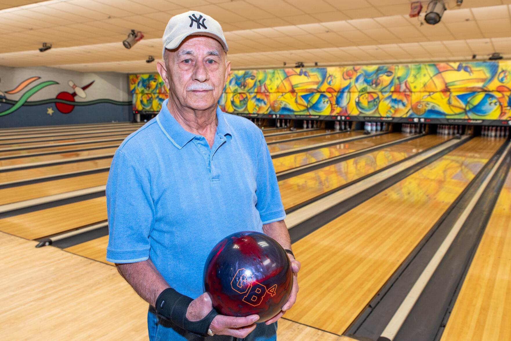 Niagara Falls Vince Capaldi defying bowling odds at 90 years old Sports niagara-gazette