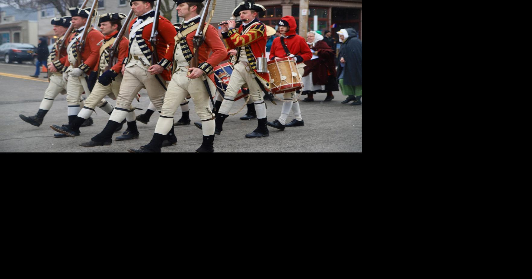 SLIDESHOW Youngstown celebrates the season with parade Gallery