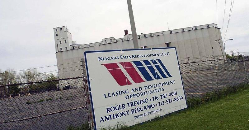 Two Projects: In text, NFR exec sought preferred non-profit list from mayor