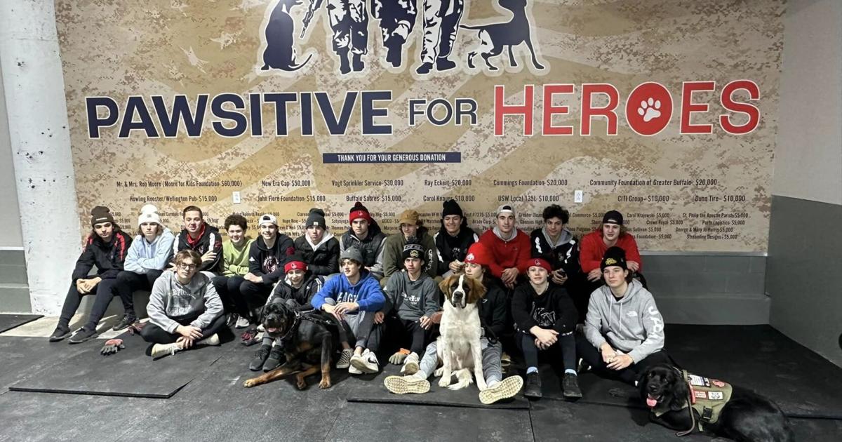 Niagara-Wheatfield hockey team helps build service dog training facility | Local News