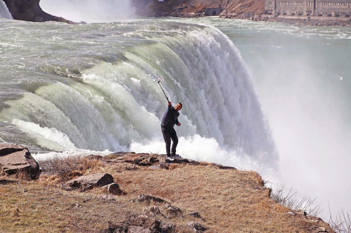 200321 Niagara activity 13