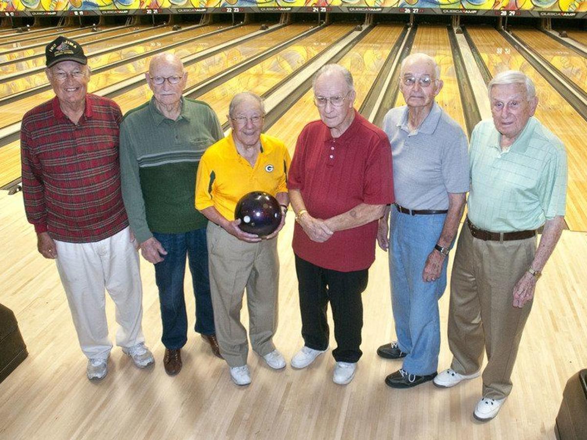 Scott Rolls 811 Series In Local Bowling Sports Niagara Gazette Com
