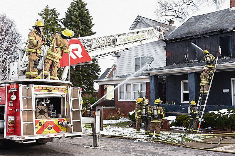 Town Of Niagara Police Chief Quick To Falls Fire Scene | Local News ...