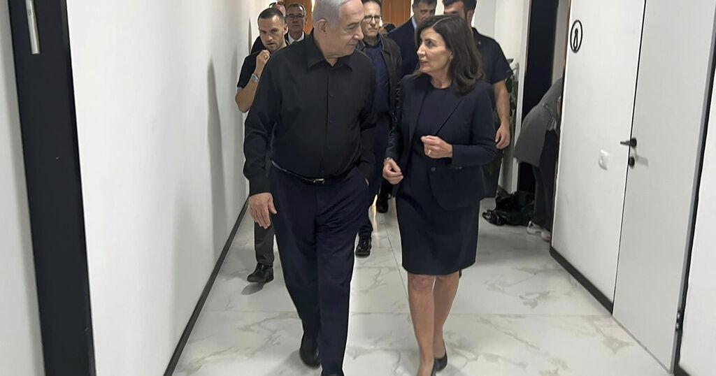 Hochul dodges questions on who paid for her trip to wartime Israel - Vimarsana News