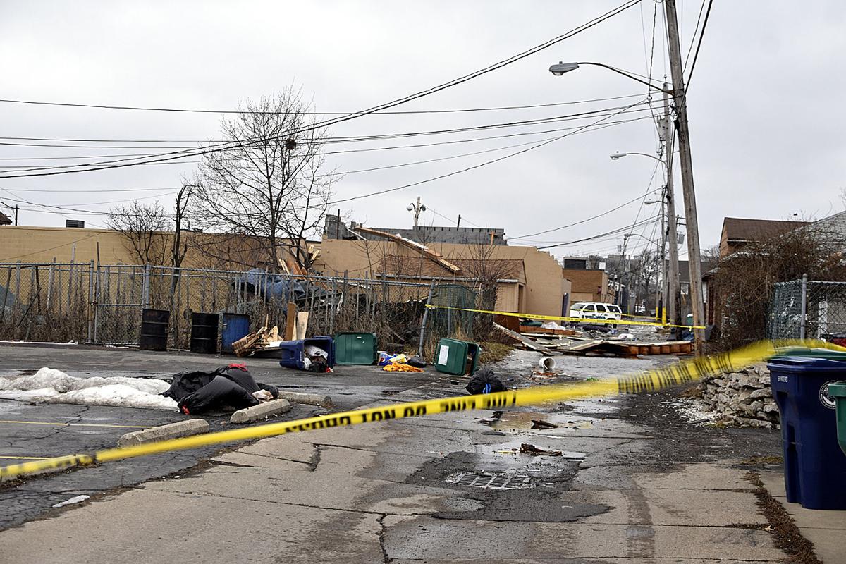 Slideshow Roof Ripped Off Rent A Center On Pine Avenue Gallery Niagara Gazette Com