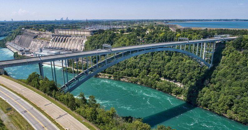 Virginia assault suspect arrested at Lewiston-Queenston Bridge