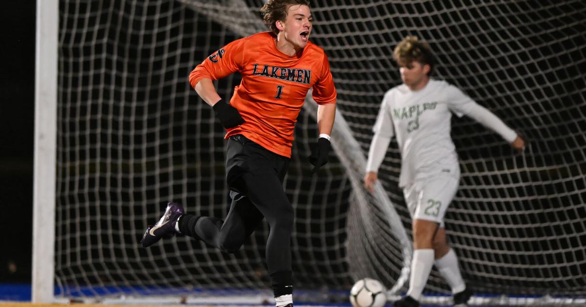 Aidan Neumann's overtime goal sends Wilson to state semifinals for first time since 2001