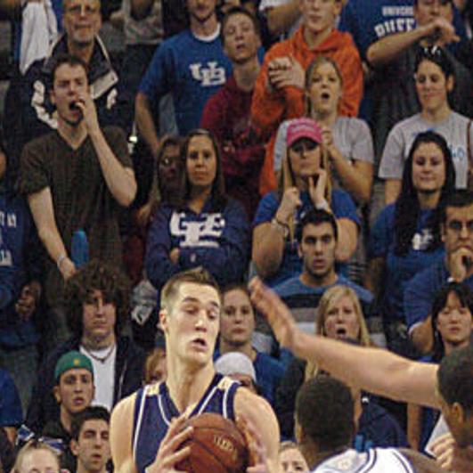 Men S Basketball Ub Hosts Uconn On Dec 4 Niagara Gazette Com
