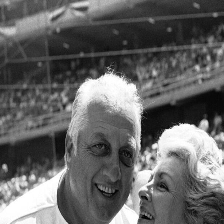 Tommy Lasorda, fiery Hall of Fame Dodgers manager, dies at 93