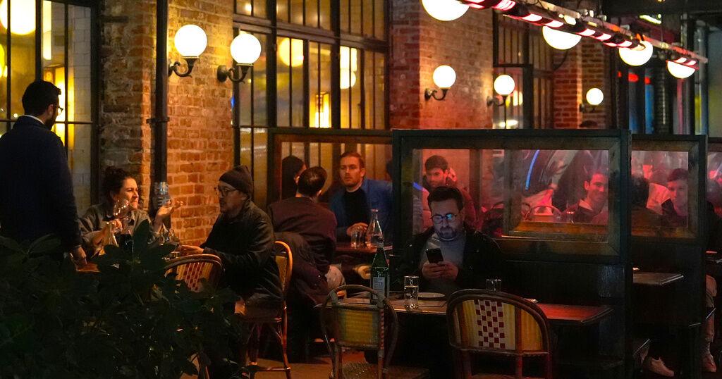 Wealthy ramp up spending while other Americans tread water, new study finds