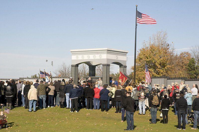 Residents gather at Niagara Falls memorial to mark Veterans Day Local